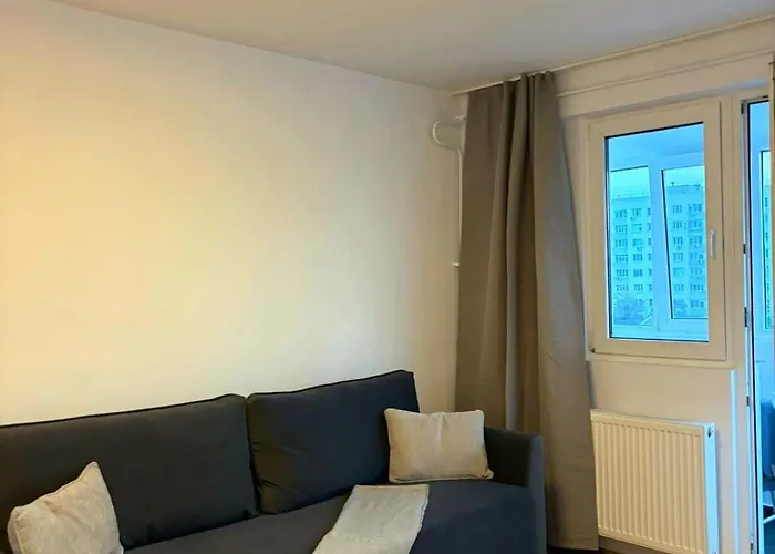 Up In * ブカレスト